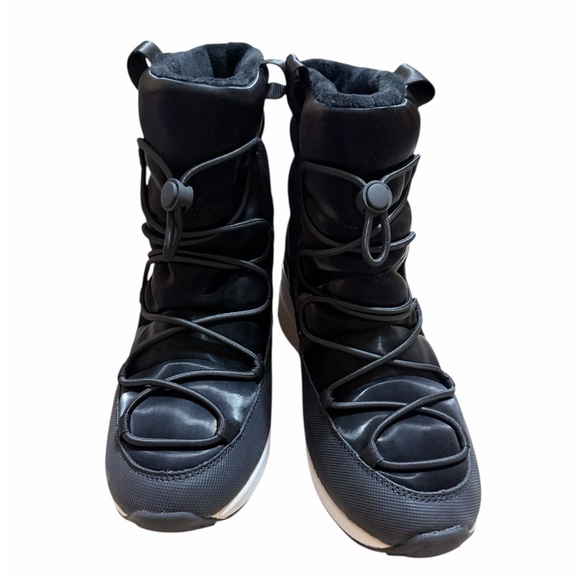 🌼🌟NWOT DKNY Women's Black and White Winter Boots - Picture 4 of 12